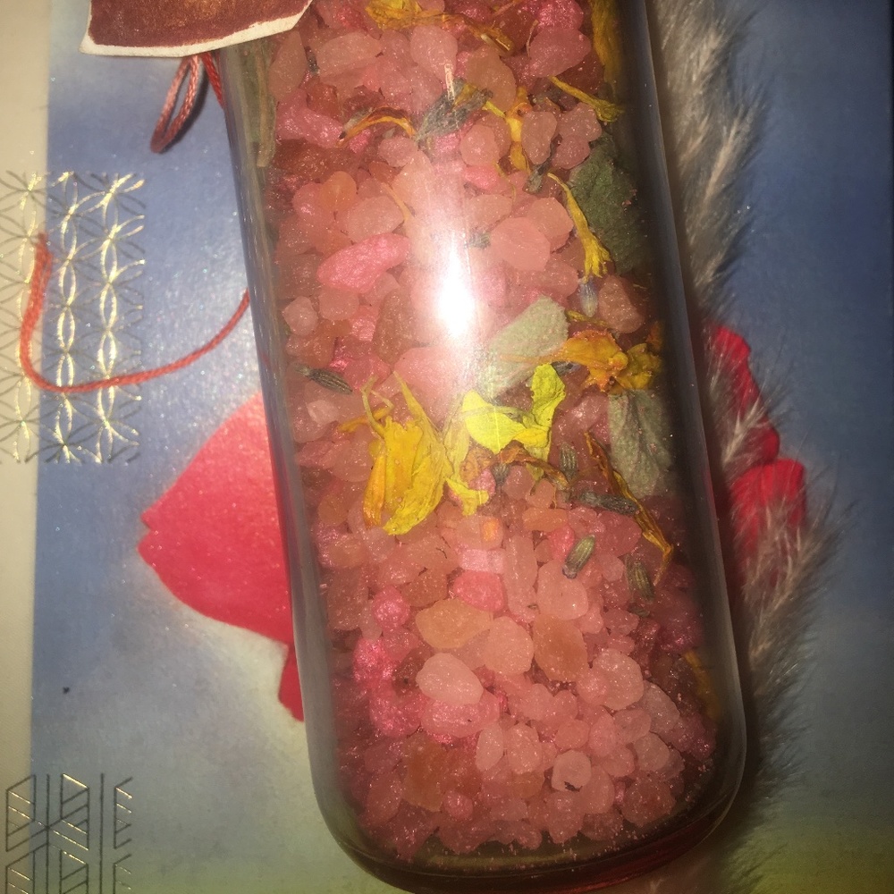 Pink witch homemade natural organic botanical pink bath salts with lavender